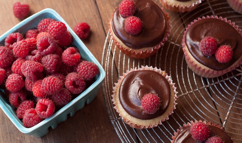 Веган кексчета с ванилия и шоколадов ганаш 