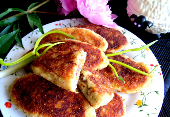 Пилешки зрази с гъби и босилек