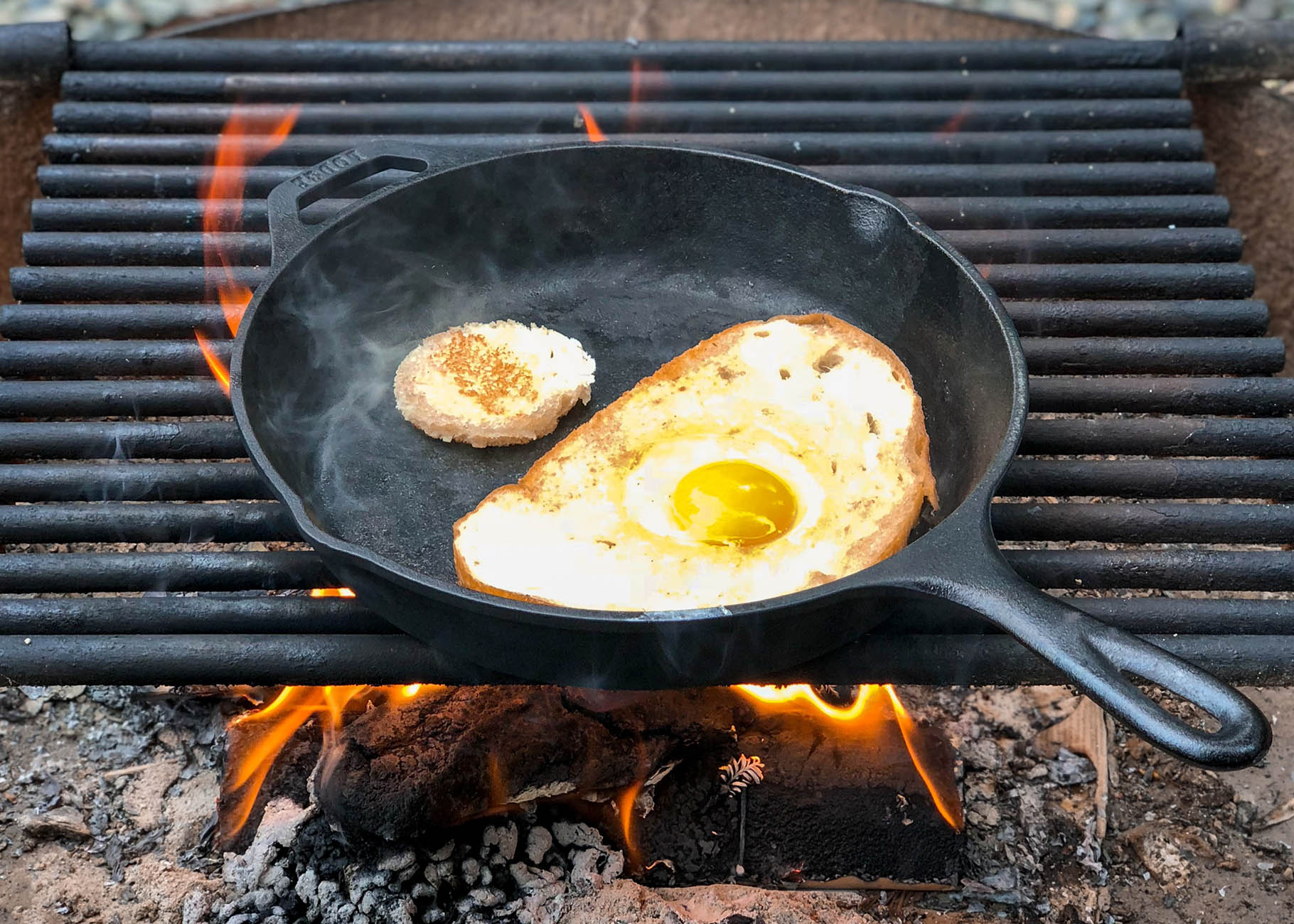 Яйце във филийка